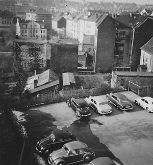 Parkplatz der Dresdner Bank um 1955